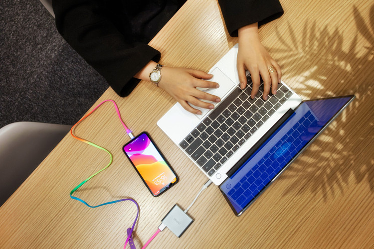 کابل شارژ 1 متری آیفون و آیپد بیاند مدل Lightning BA-500